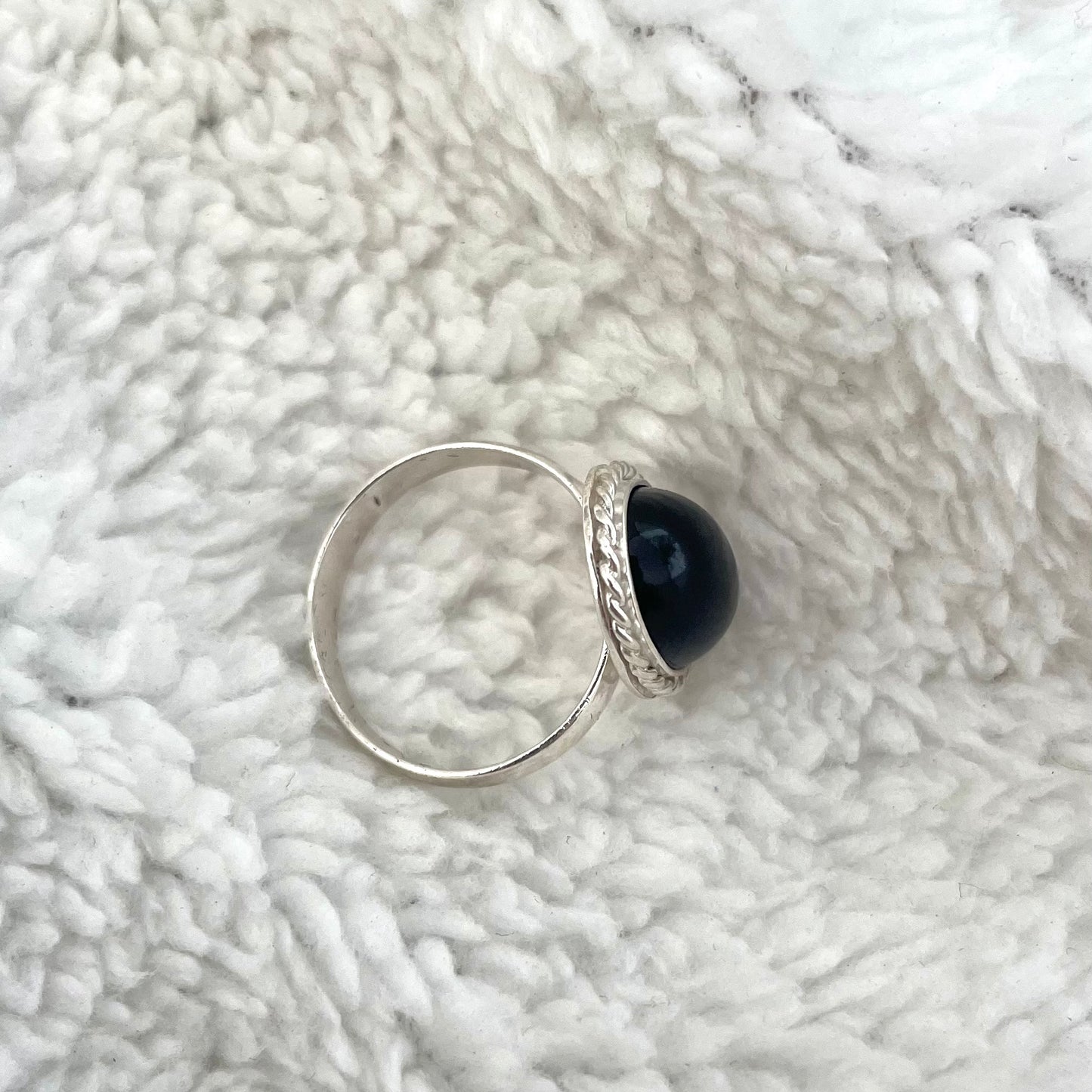 Silver and Black Onix Gemastone Ring