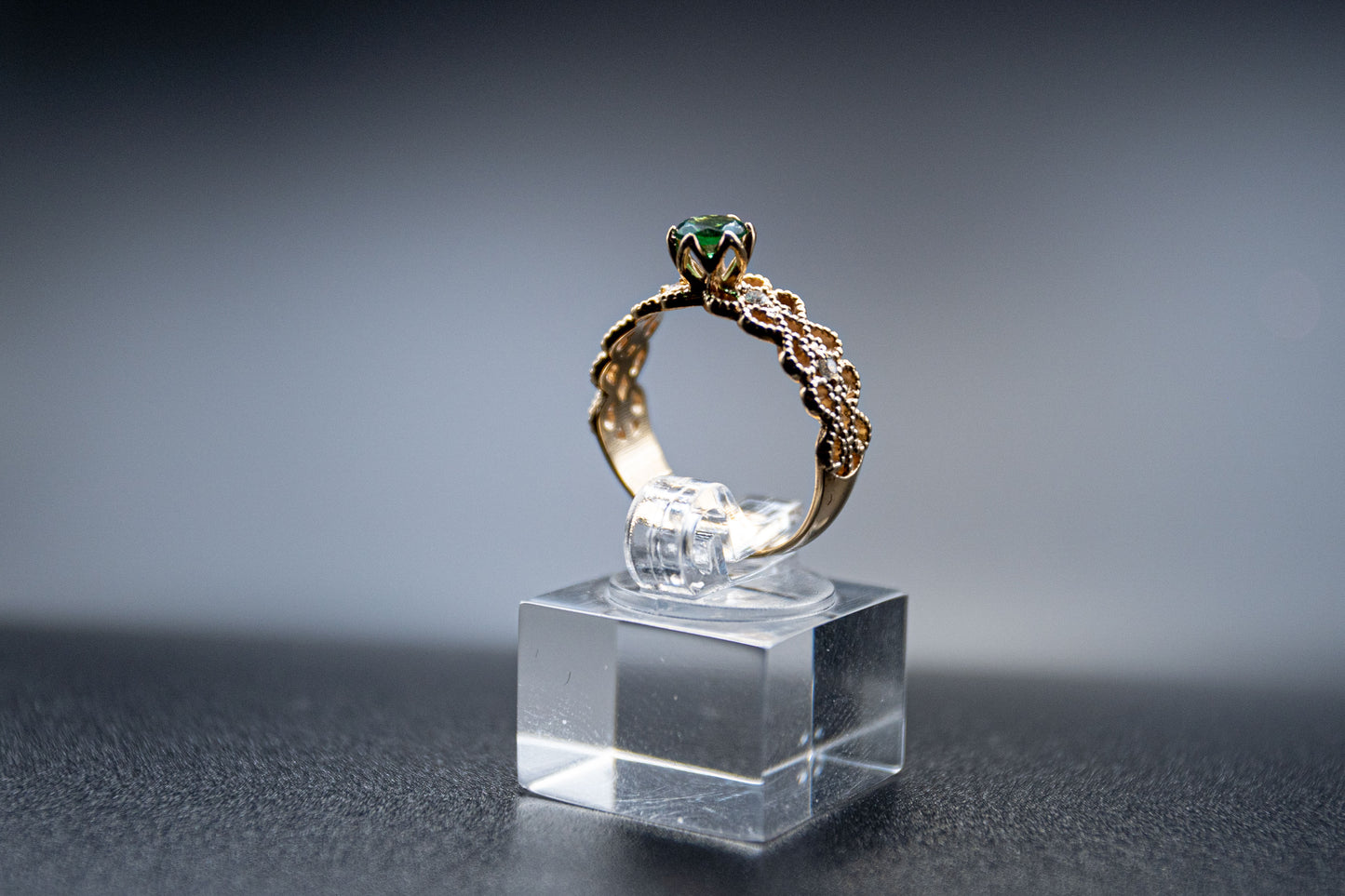 Green forest-14k gold ring