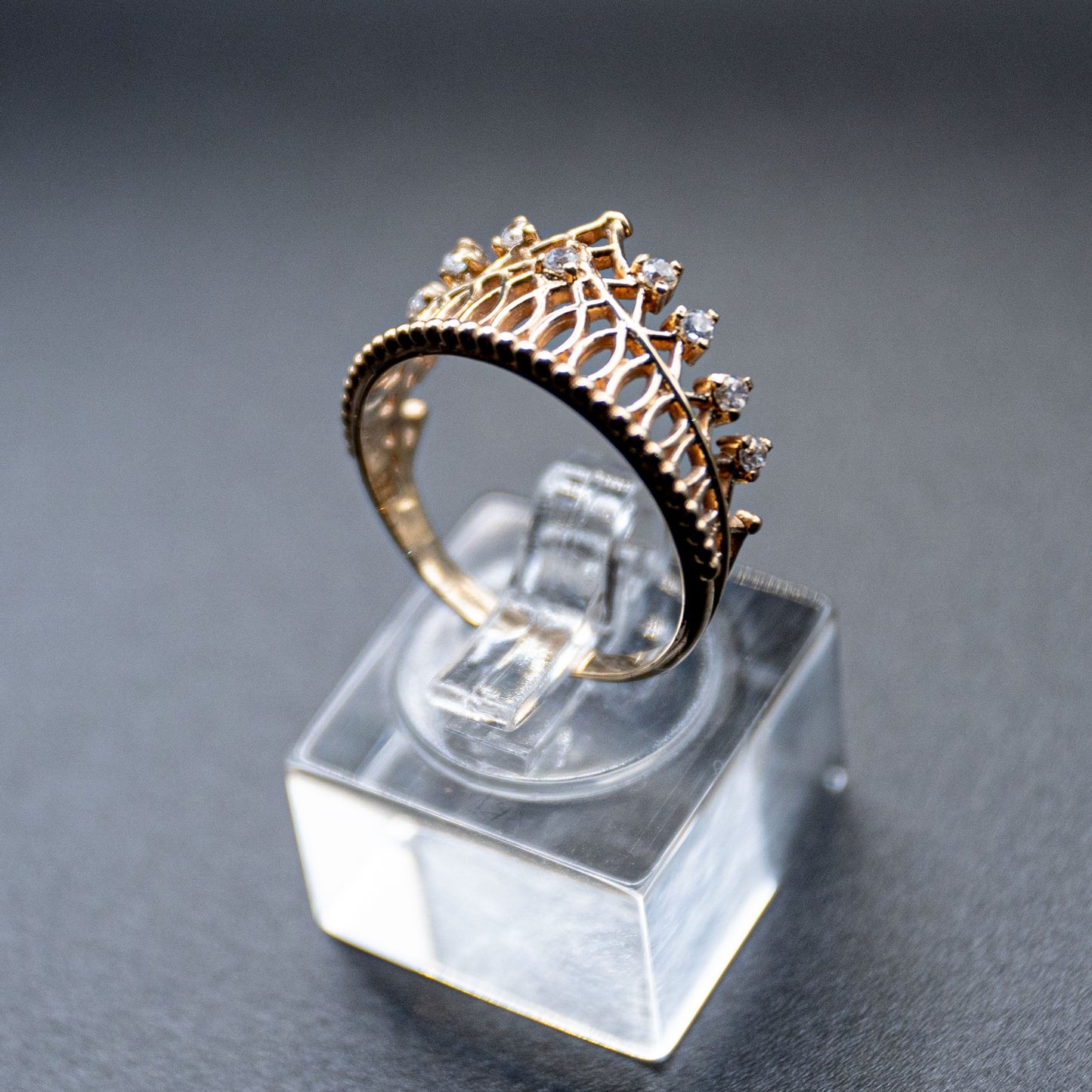 Crown-14k gold ring