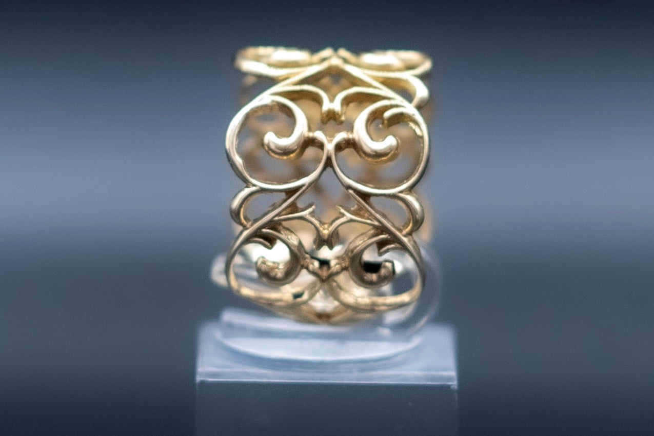 Classic-14k gold ring