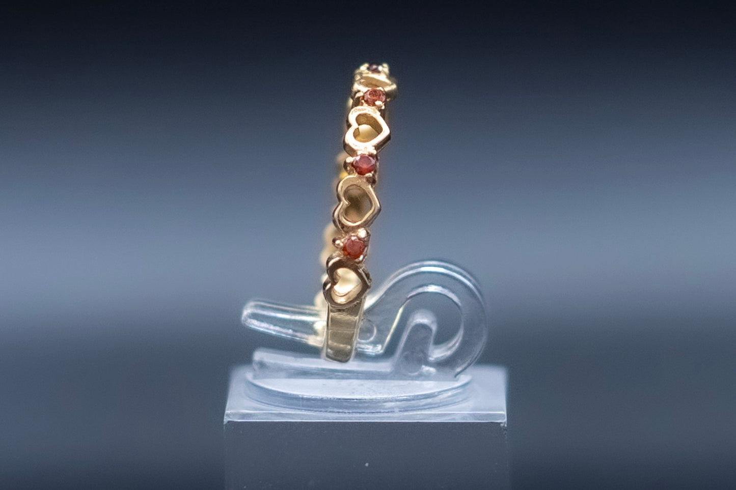 Simplicity red-14k gold ring