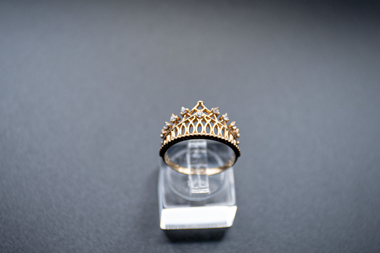 Crown-14k gold ring